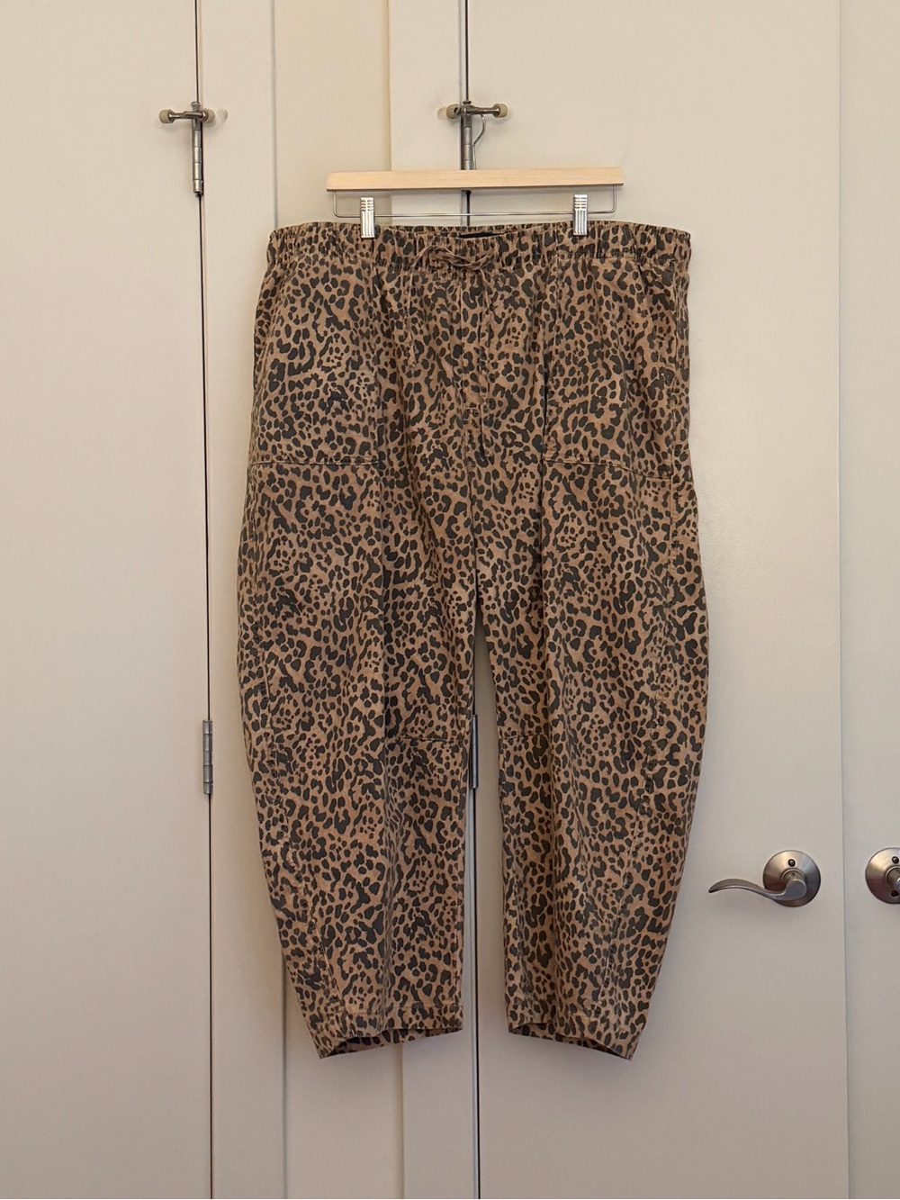 GAP Leopard Pull On Barrel Jeans